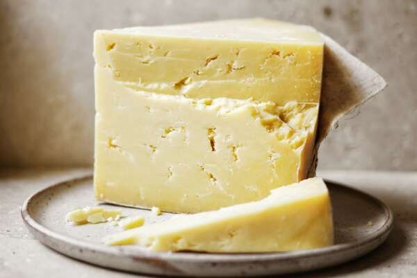 Cantal - Cheddar Clothbound Style